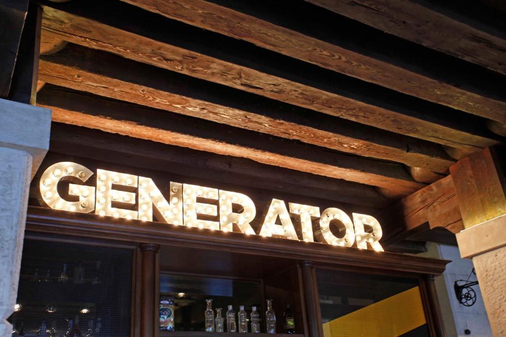 Generator Venecia Exterior foto
